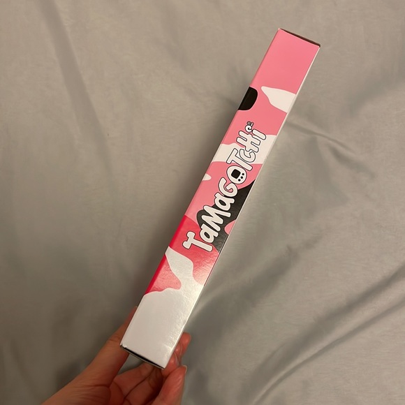 Authentic Supreme x Tamagotchi Gen 1 limited Edition - Picture 5 of 6